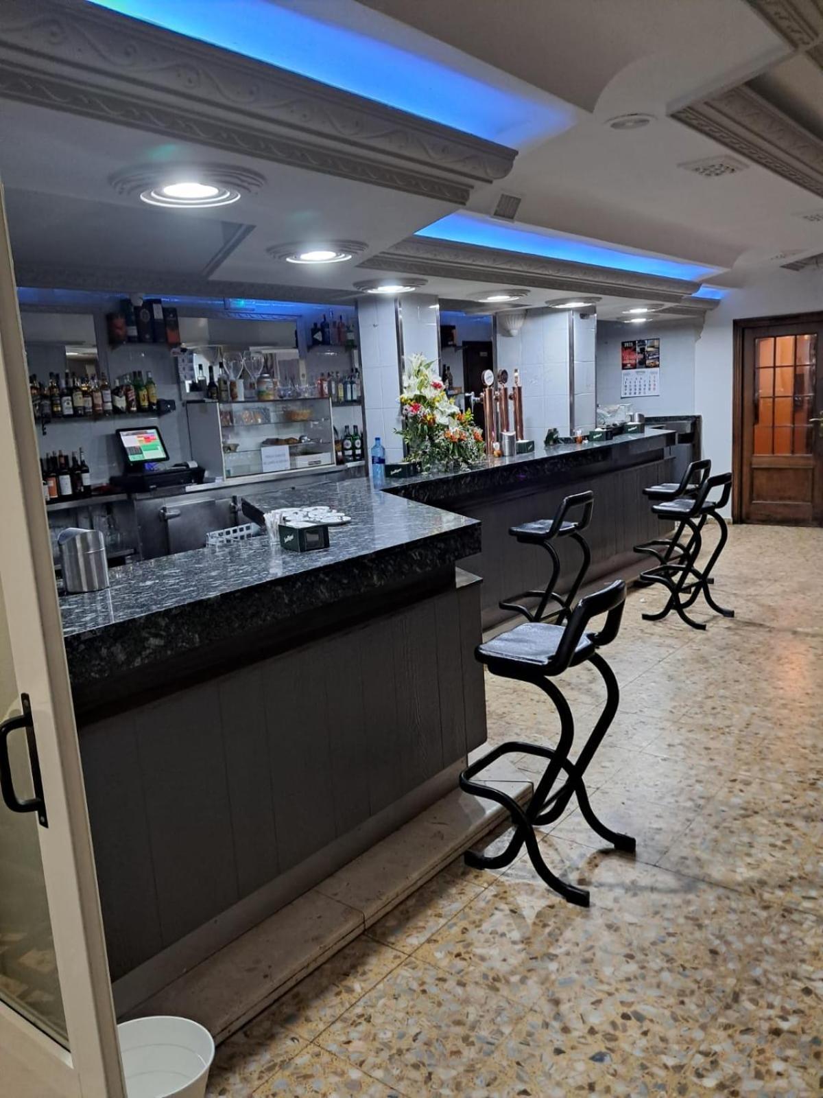 Hostal San Miguel Villalobar エクステリア 写真