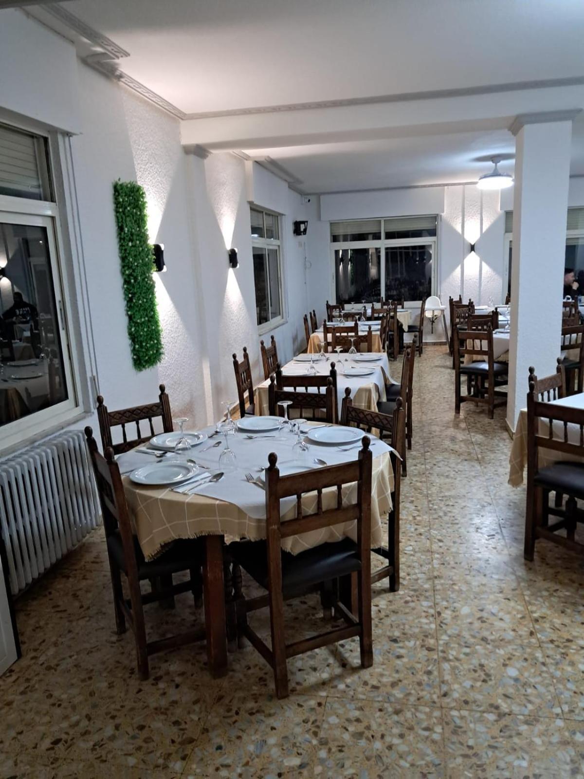 Hostal San Miguel Villalobar エクステリア 写真