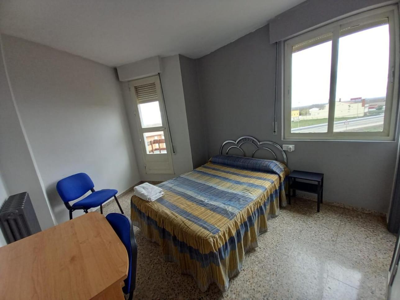 Hostal San Miguel Villalobar エクステリア 写真
