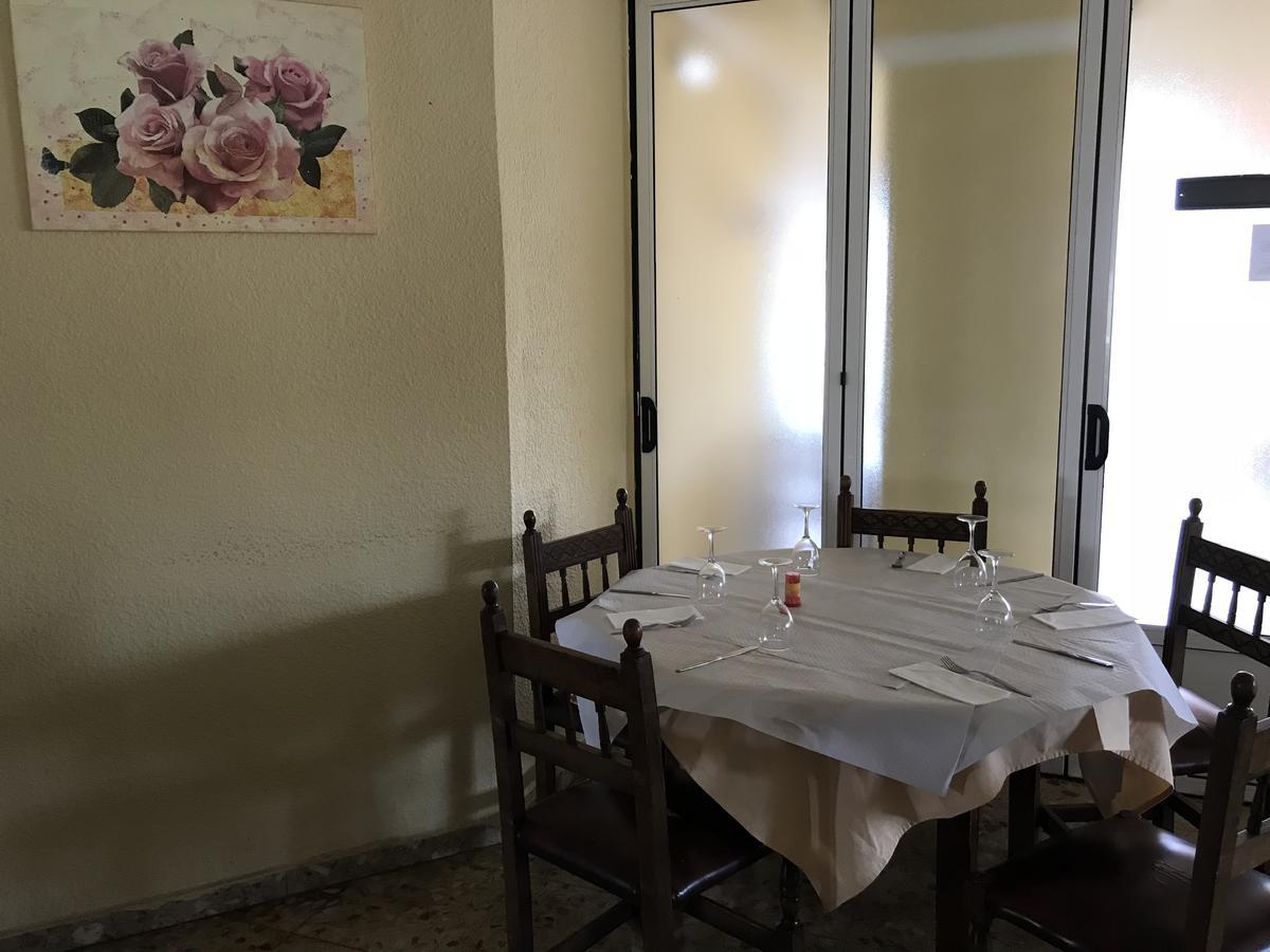Hostal San Miguel Villalobar エクステリア 写真